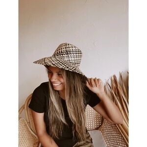 NWT - Woven Bucket Hat in Black Ombre